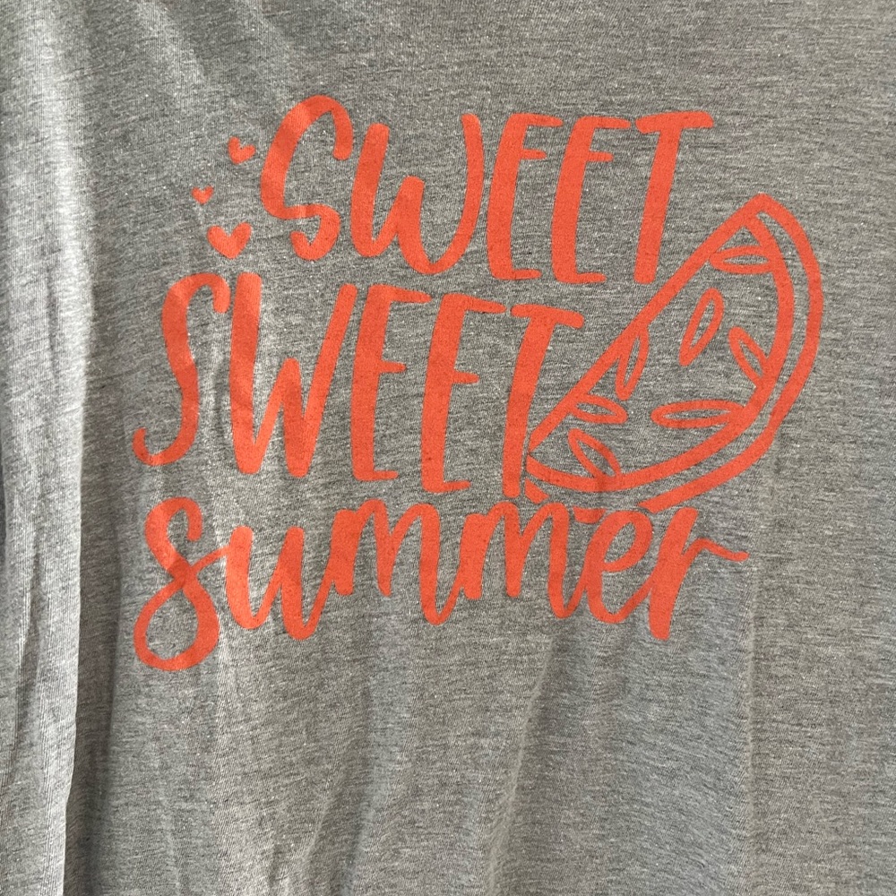 Women’s XL cotton tshirt.